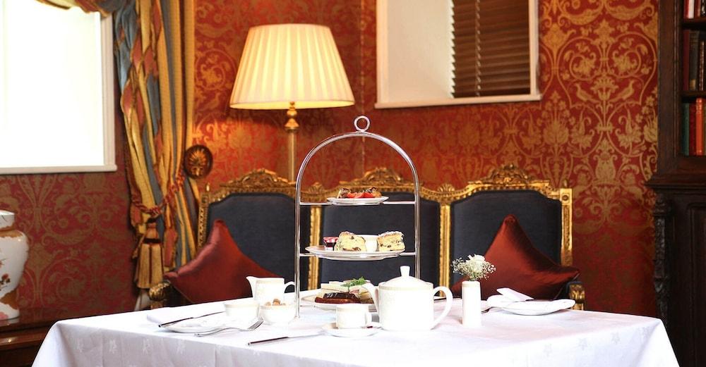 Отель Lough Rynn Castle Mohill Экстерьер фото