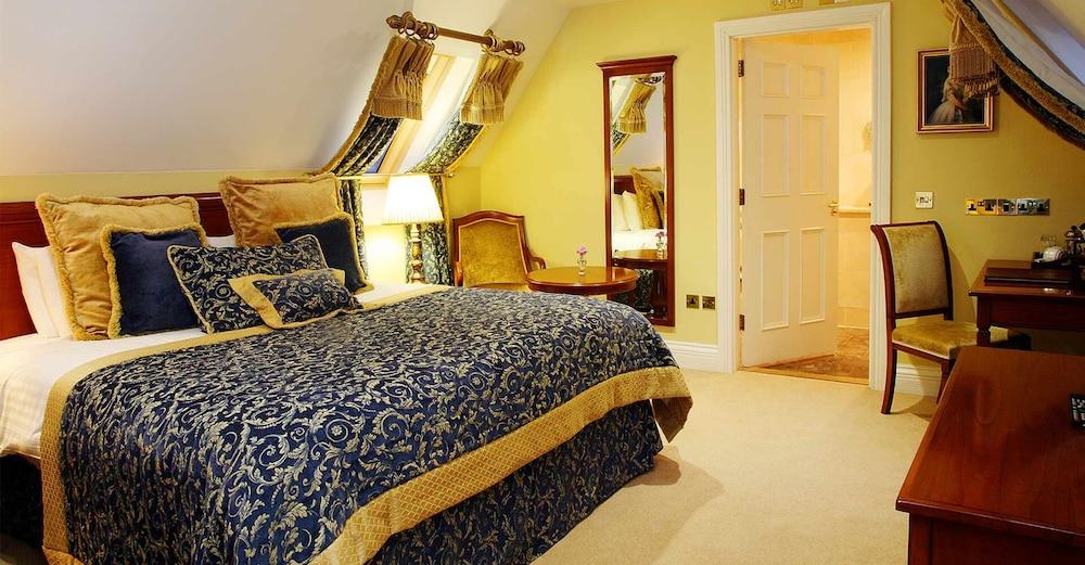 Отель Lough Rynn Castle Mohill Экстерьер фото