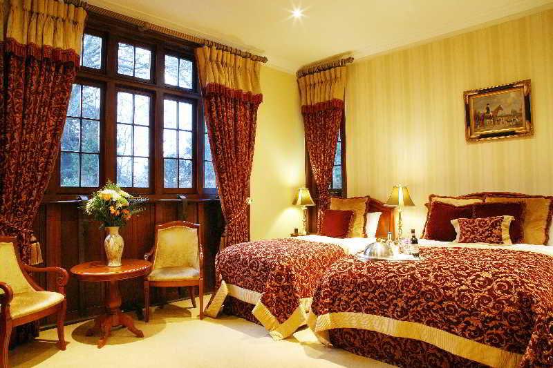 Отель Lough Rynn Castle Mohill Экстерьер фото