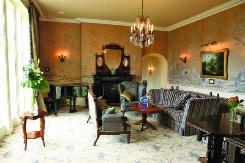 Отель Lough Rynn Castle Mohill Экстерьер фото