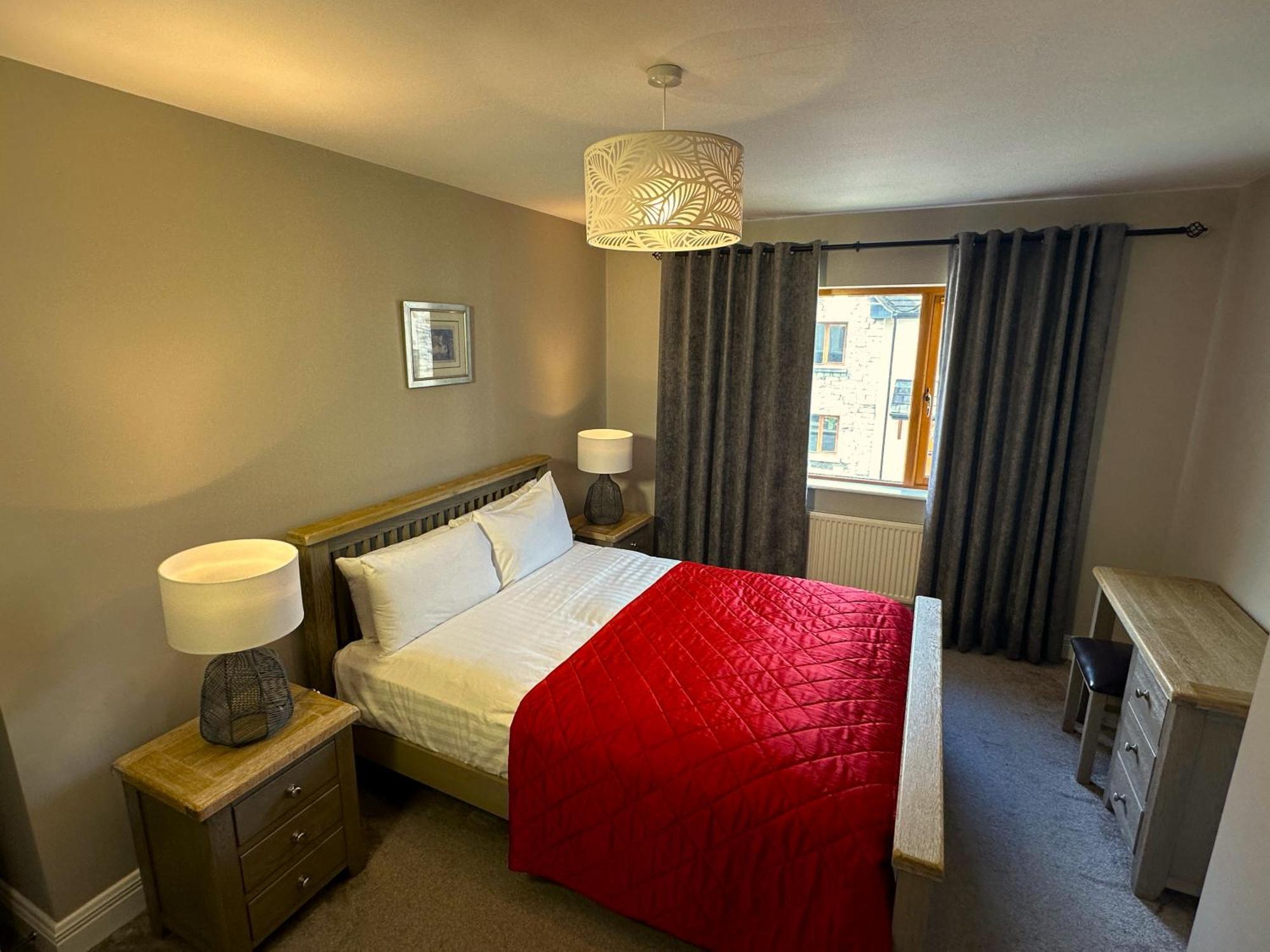 Отель Lough Rynn Castle Mohill Экстерьер фото